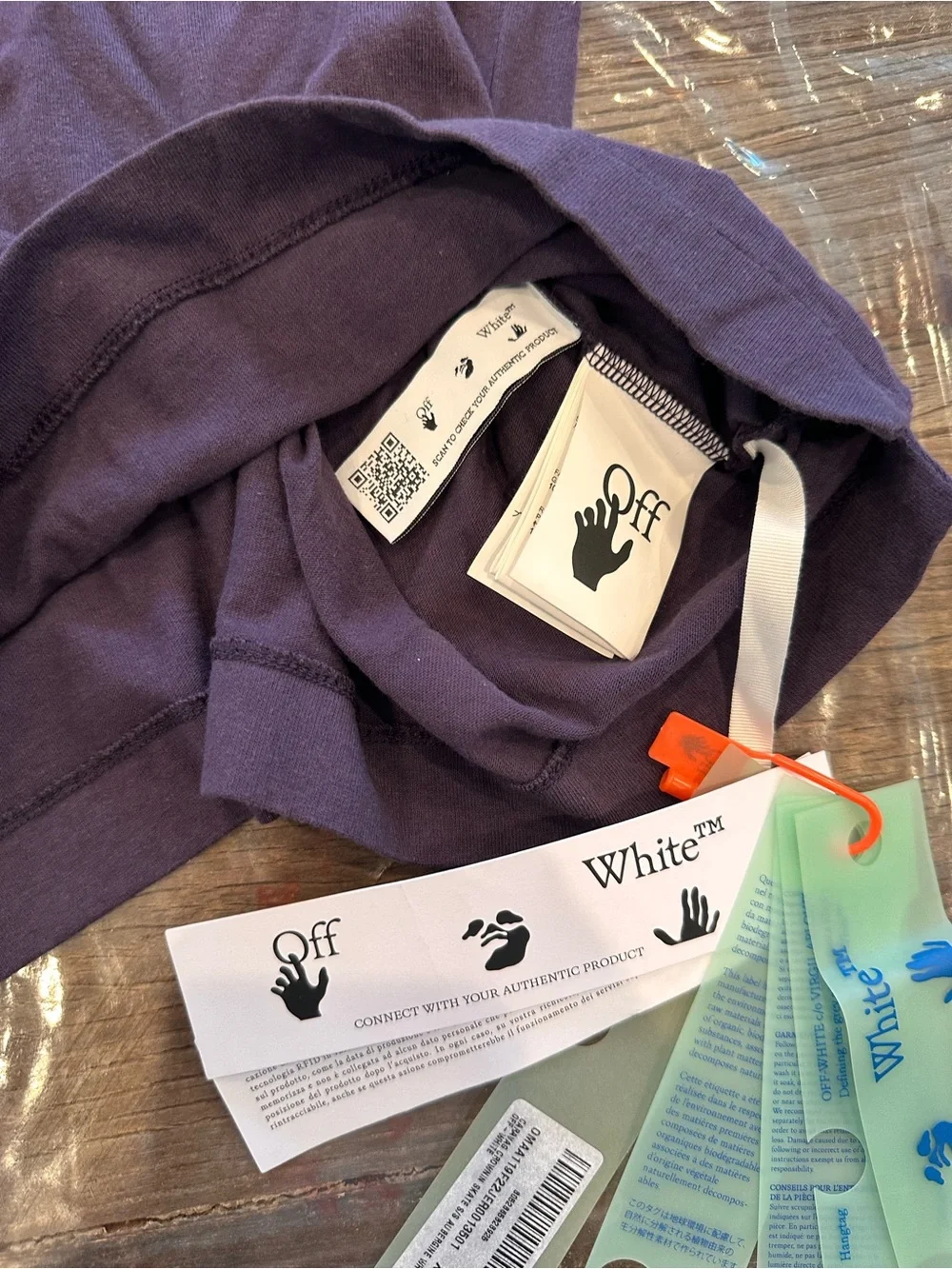 Off-White Caravaggio Crowning Black/Purple Seasonal Short-Sleeve T-Shirt